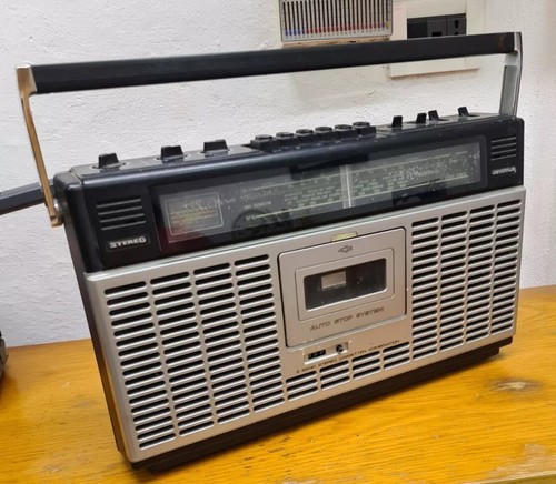 Radio vintage universum - radio,