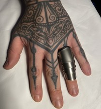 Anello Cavaliere Armatura Articolato in Titanio