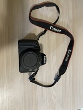 Fotocamera Canon EOS 4000D - Obiettivo Canon 18-55mm + Obiettivo Tamron 70-300mm