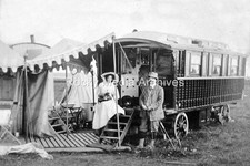 olk-11 Social History, Horse Gypsy, Travelling Caravan. Photo