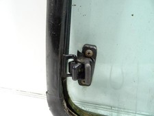 Vetro posteriore destro NISSAN