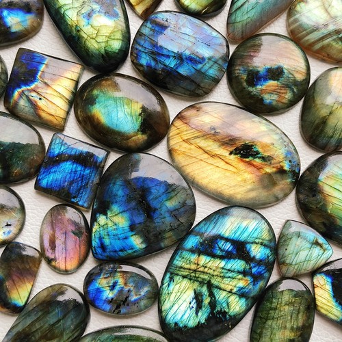 Labradorite naturale