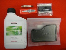 KIT ISPEZIONE EU22i / EU20i HONDA 4 pezzi olio 0,6L (20€/L), candela, 2 filtri aria