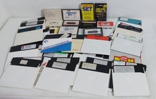 78918 Retrogame Commodore 64 - Lotto 65 dischi + 10 cassette giochi e programmi