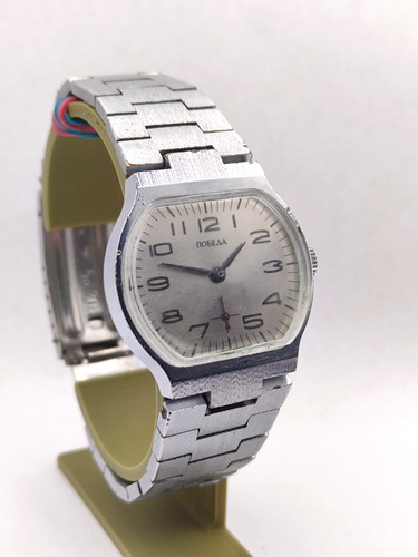 Orologio meccanico sovietico