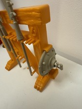 MOTU He-Man and the Masters of the Universe - CASTLE GRAYSKULL - Weapons Rack