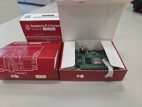 Raspberry model 1gb ram - 4,