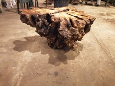 Tavolo In Radice Di Ulivo 