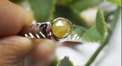 Anello con diamanti taglio