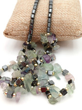 EMATITE , COLLANA ANNI '90 MULTIFILO  CON QUARZO VERDE MULTICOLORE