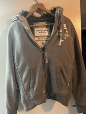 Abercrombie & Fitch (Wolf Jaw