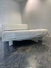 Letto matrimoniale in pelle