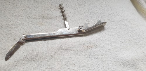 Coltello cavatappi