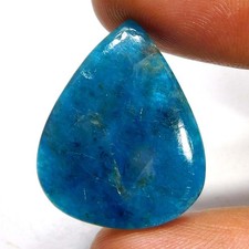 Cabochon di pera apatite blu