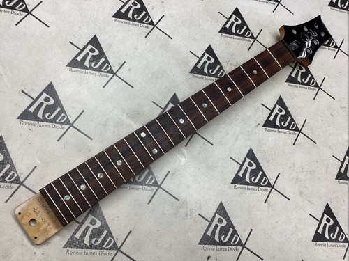 Collo per chitarra elettrica