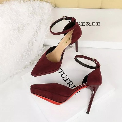 Decolte rosso scuro punta - a,
