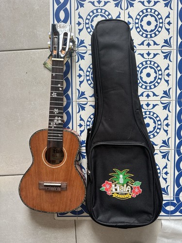 Ukulele tenor hala - hala, massif