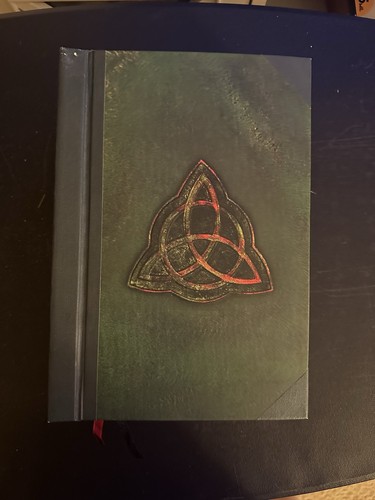 Charmed complete series - charmed, book