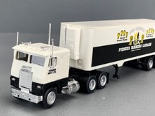 HO HERPA Semi-Tractor &