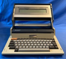 Vintage computer (1983). SHARP Pc-5000 da esposizione – non testato