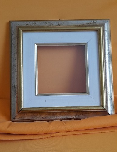 Cornice quadrata tadizionale - cornice,