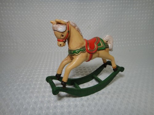 Piccolo cavallo dondolo - a,