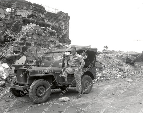 Wwii army soldier jeep - us,