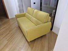 Divano di design color giallo ocra (Brand BIEL)