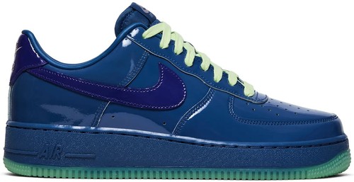 Air force one low - force,