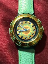 Orologio da polso SWATCH Scuba EN VAGUE (SDN109)-Ottime condizioni-Pelle-Verde/Oro