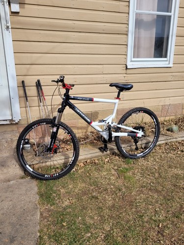 Cannondale jekyll 800 - cannondale,