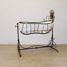 Antica culla basculante neonato in ferro battuto con dipinto primi '900