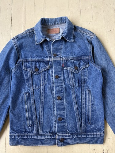 Levi tipo anni 70 - 3,