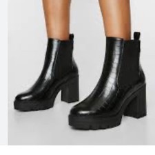 Stivali Chelsea Boohoo larghi