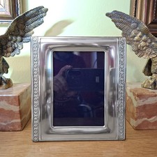 VALENTI & CO.  Cornice