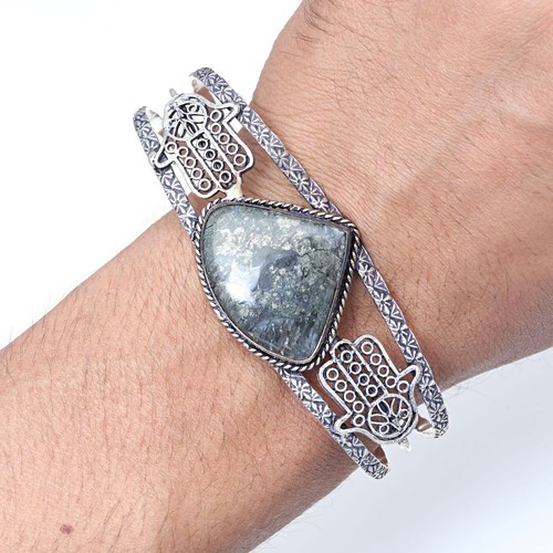 Bracciali per gioielli fatti - , a