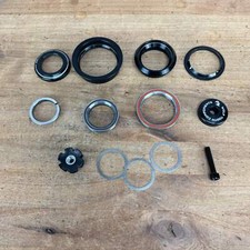 Mondraker MONP-099-19105 Geo Kit per tubo di testa 130 mm + cuffia conica in titanio