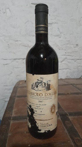 Vino vintage nebbiolo - vintage,
