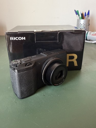 Ricoh 2013 2mp compact - gr,