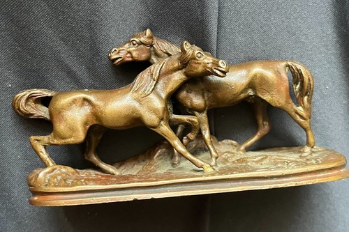Accolade bronze de - "l'accolade",