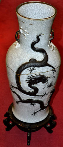 Vaso cinese con drago