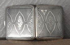 Etuis à cigarette en argent