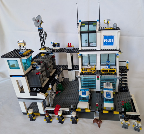 Lego 7744 stazione quartier - stazione,