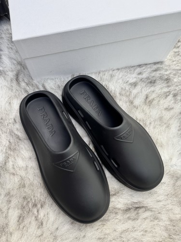 Scivoli con logo - , prada