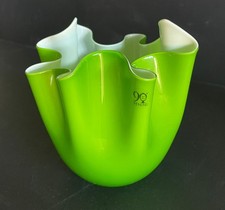Venini vaso fazzoletto verde mela con interno in lattimo bianco cm 13 per 90°