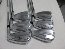 Titleist T200 23 Set di ferri