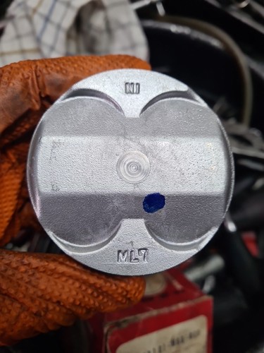 Honda piston vf750s 750 - honda,
