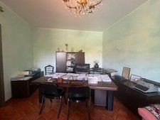 MOBILI DA UFFICIO IN LEGNO PREGIATO