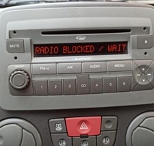 Radio blocked wait Fiat Panda