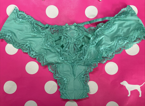 Mutandine bikini sfacciate